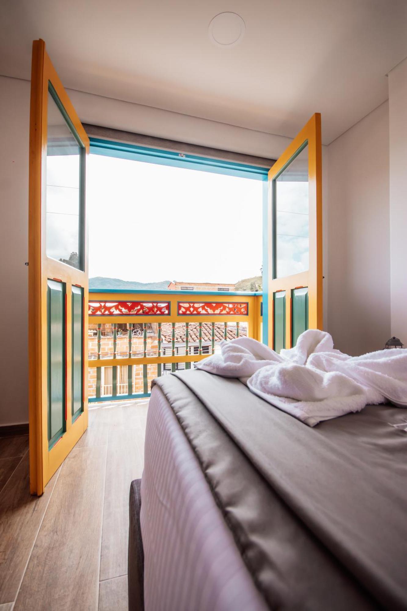Las Palmas Apartamentos Guatapé Extérieur photo